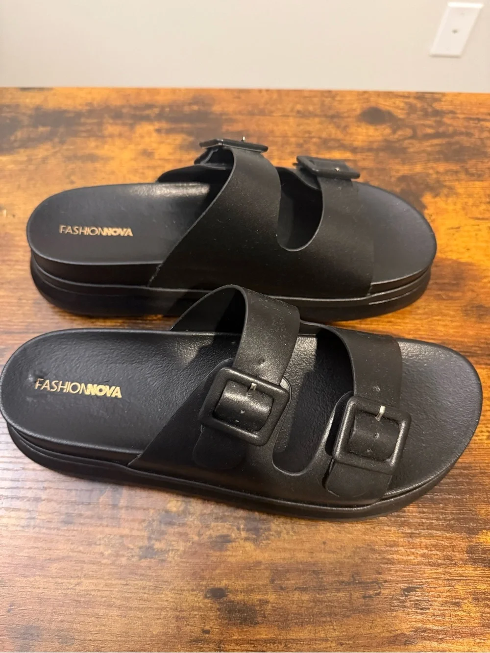 Fashion Nova Men's Black Double-Buckle Slide Sandals
